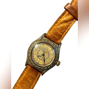 Vintage Women’s Dakota leather watch